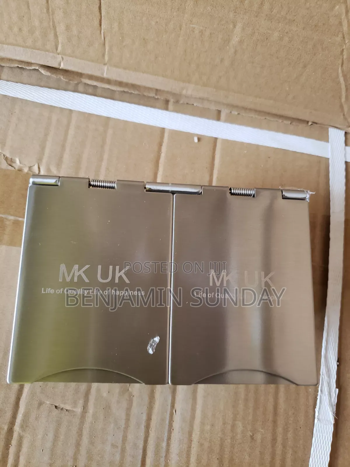 Floor Socket Flip Mk Uk