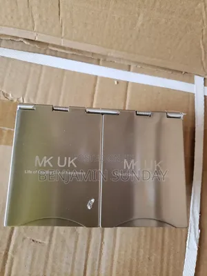 Floor Socket Flip Mk Uk