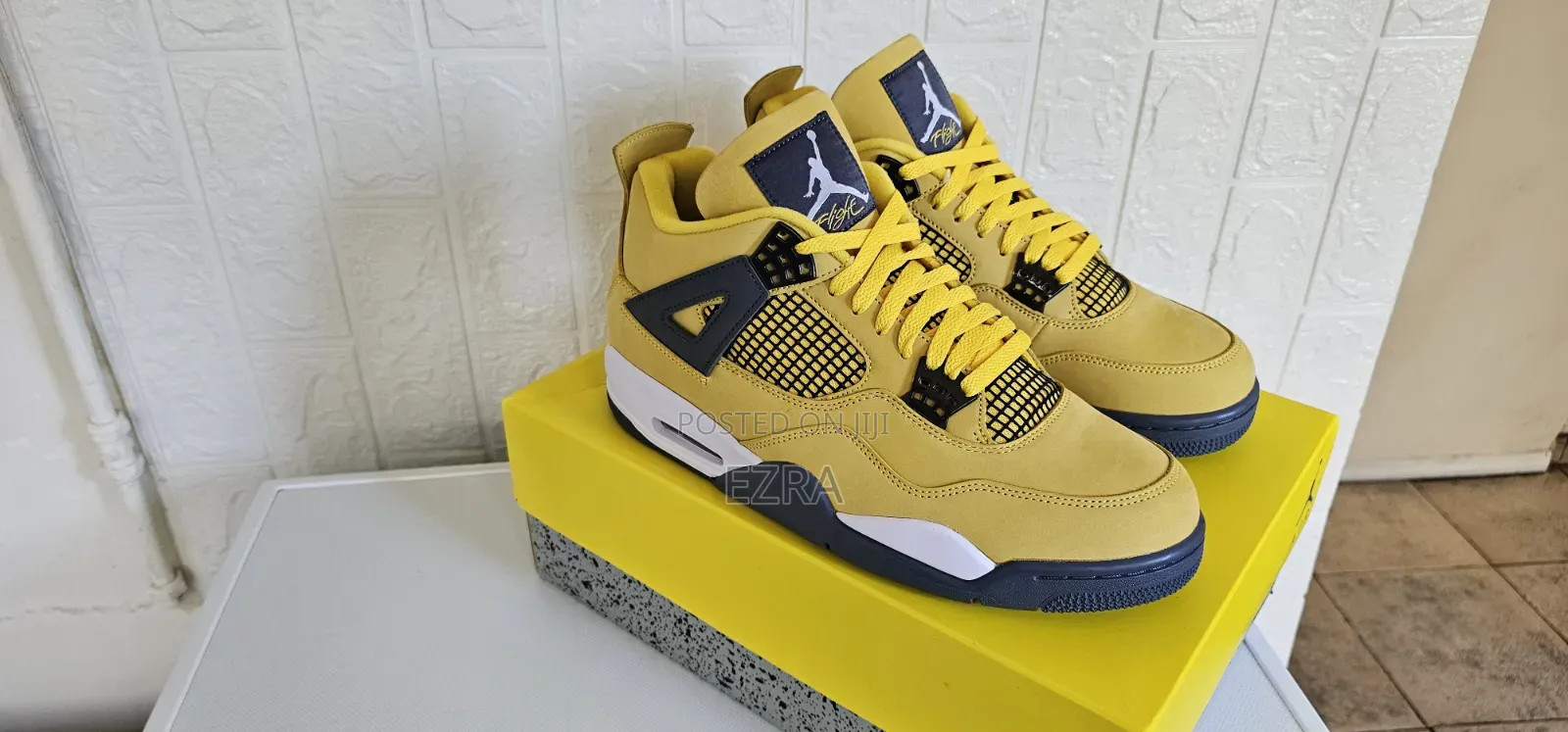Air Jordan 4 Retro Lightning 2021