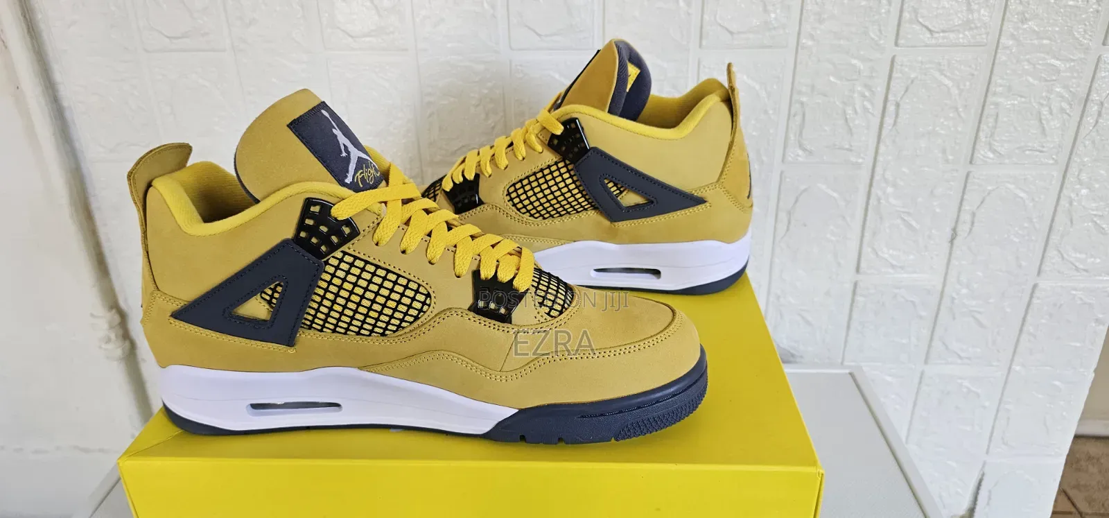 Air Jordan 4 Retro Lightning 2021