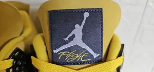 Air Jordan 4 Retro Lightning 2021