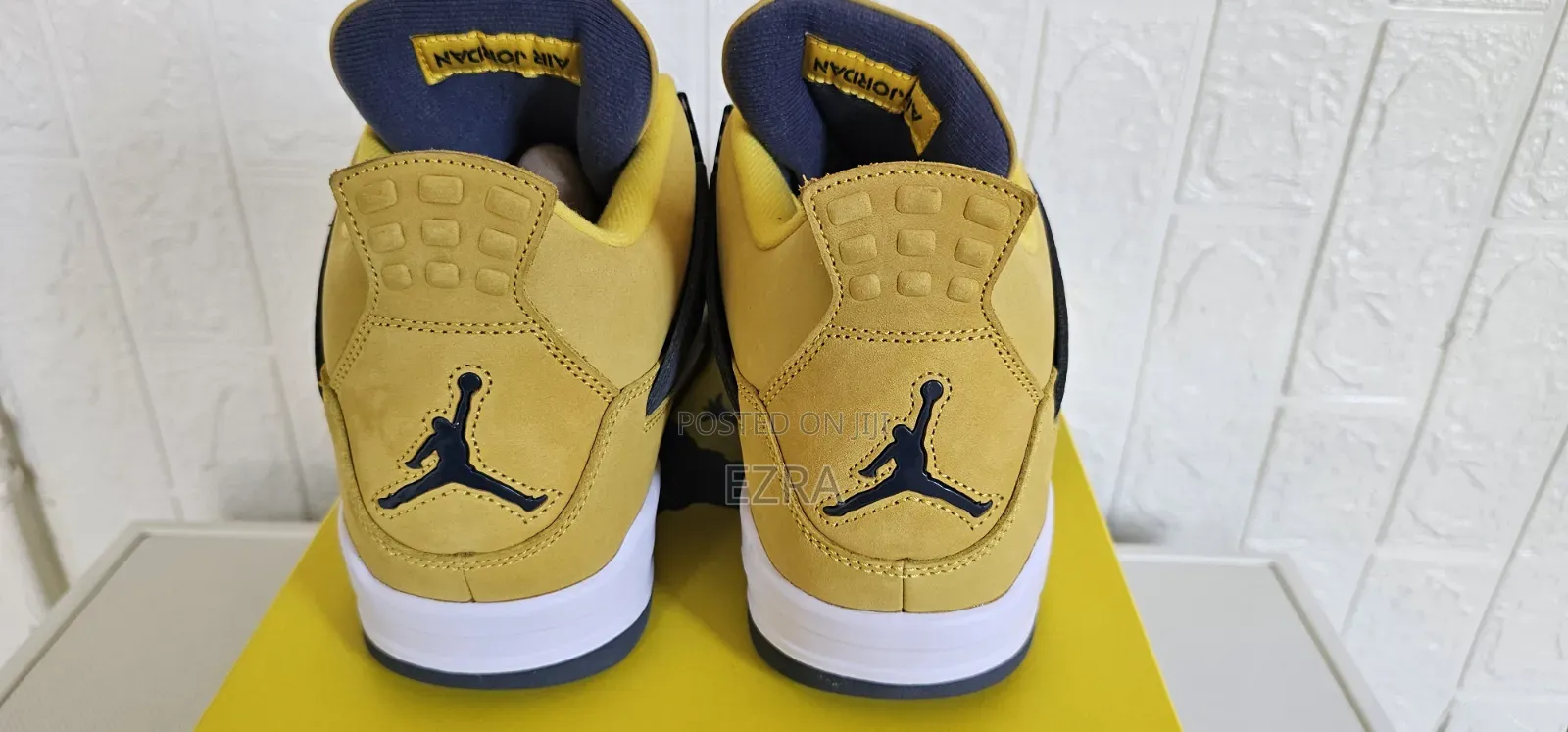 Air Jordan 4 Retro Lightning 2021