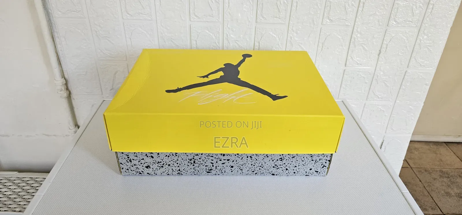 Air Jordan 4 Retro Lightning 2021