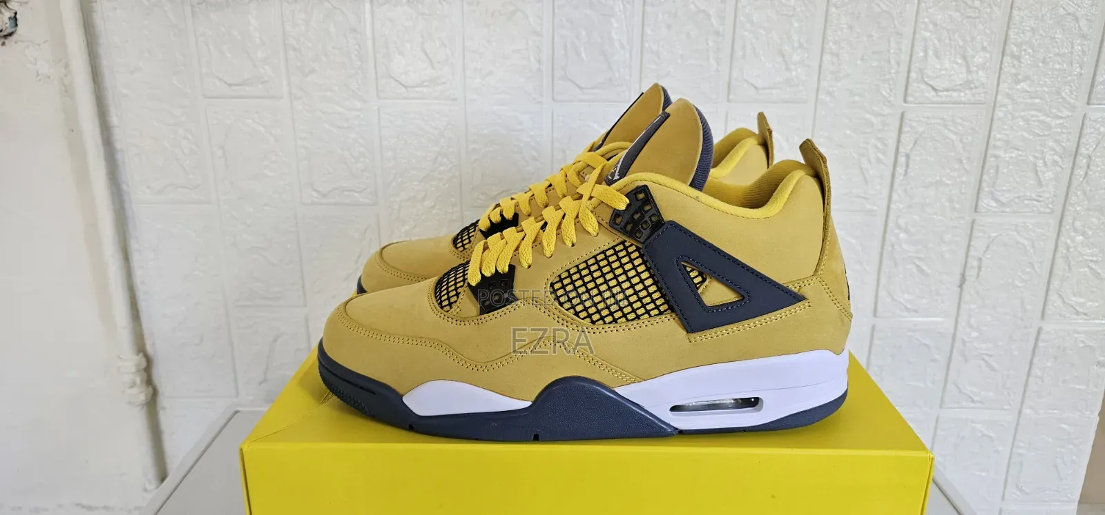 Air Jordan 4 Retro Lightning 2021