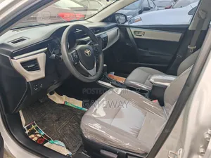 Toyota Corolla 2015 Silver