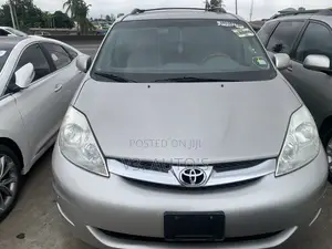 Toyota Sienna 2006 Silver