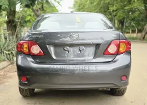 Toyota Corolla 2010 Gray