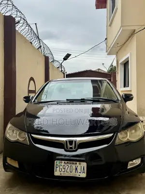Honda Civic 1.8i VTEC Automatic 2008 Black