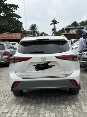Toyota Highlander Platinum AWD 2024 White