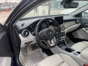 Mercedes-Benz GLA 250 2018 Blue