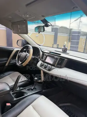 Toyota RAV4 LE 4dr SUV (2.5L 4cyl 6A) 2014 Black