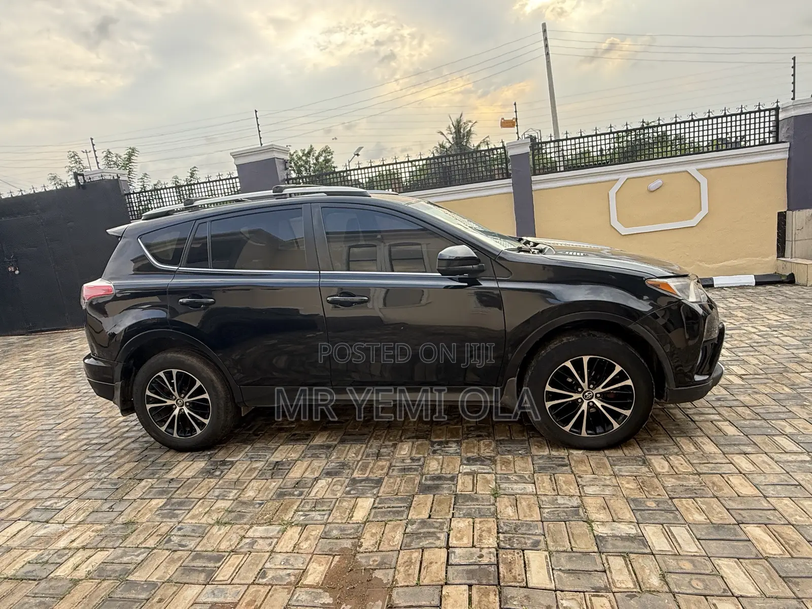 Toyota RAV4 LE 4dr SUV (2.5L 4cyl 6A) 2014 Black