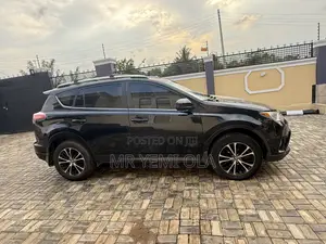 Toyota RAV4 LE 4dr SUV (2.5L 4cyl 6A) 2014 Black