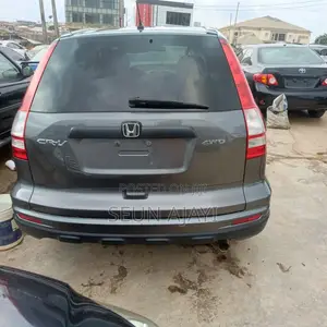Honda CR-V LX 4dr SUV (2.4L 4cyl 5A) 2011 Gray