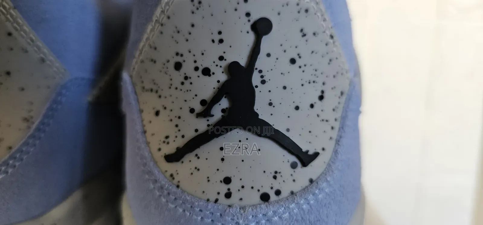 Air Jordan 4 Retro University Blue.