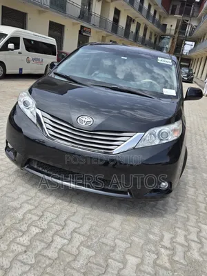 Toyota Sienna XLE FWD 8-Passenger 2013 Black