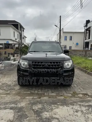 Mitsubishi Pajero 3.2 Di-Dc GLS 2011 Black