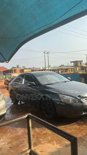 Honda Accord 2005 Gray
