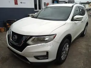Nissan Rogue SV AWD 2017.5 2017 White