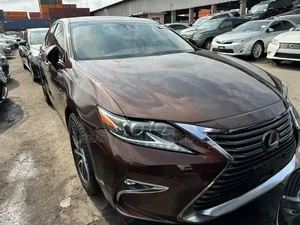 Lexus ES 2016 Brown