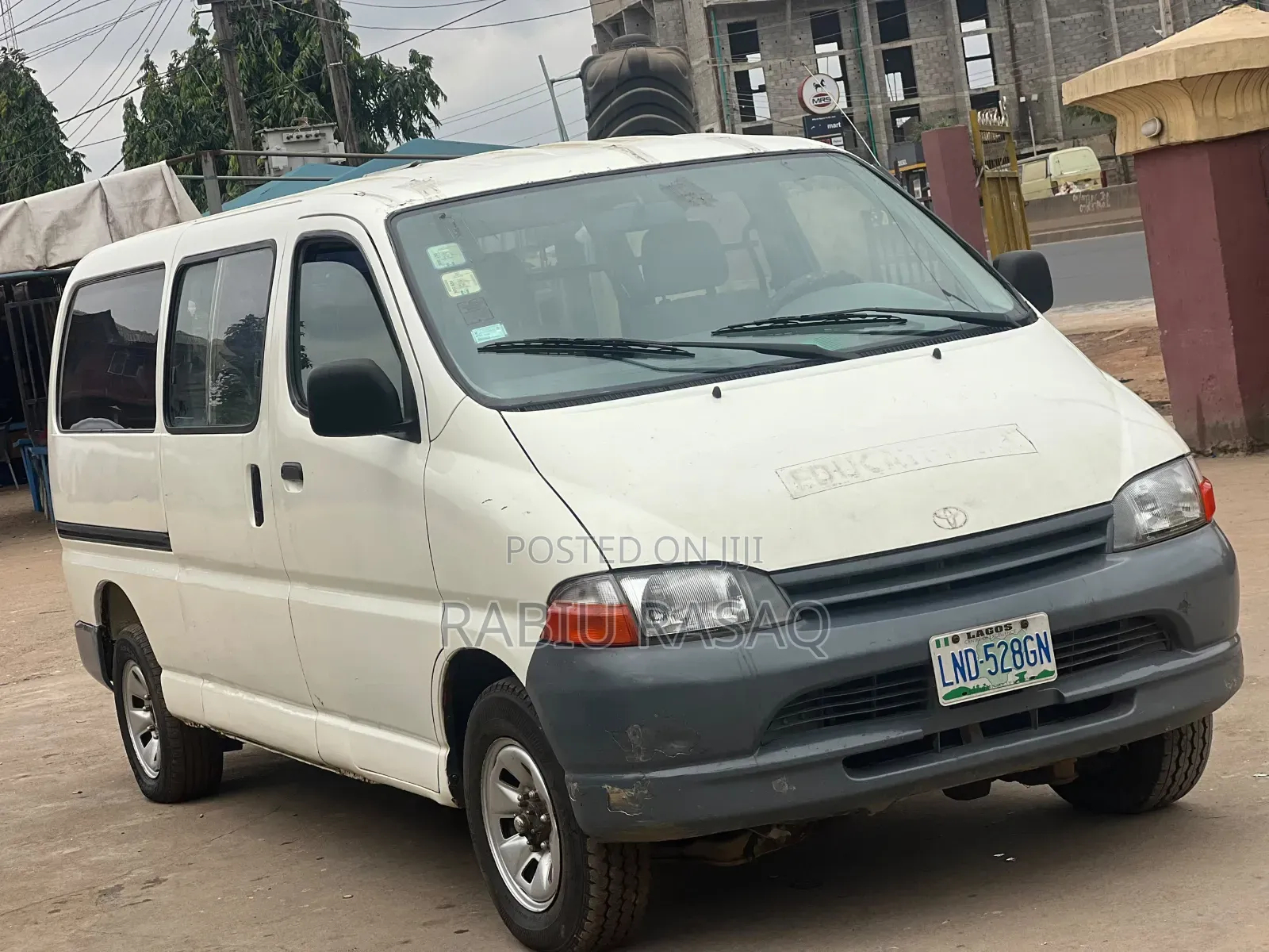 Toyota HiAce 2003 White
