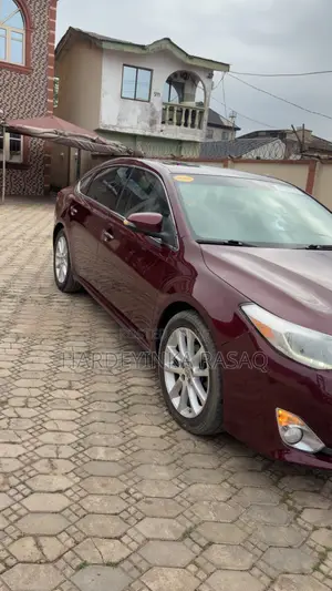 Toyota Avalon Limited 4dr Sedan (3.5L 6cyl 6A) 2014 Burgundy