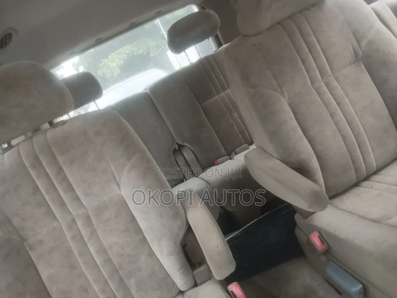 Toyota Sienna LE 2002 Silver