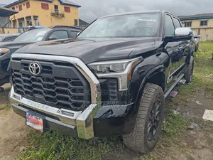 Toyota Tundra 2022 Black