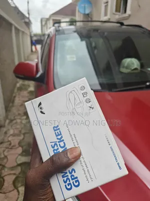 Vehicle Tracker With Installation