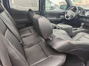 Toyota Tacoma 2020 Black