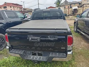 Toyota Tacoma 2020 Black