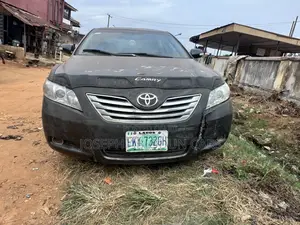 Toyota Camry XLE V6 4dr Sedan (3.5L 6cyl 6AM) 2008 Gray