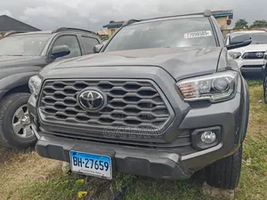 Toyota Tacoma 2021 Black