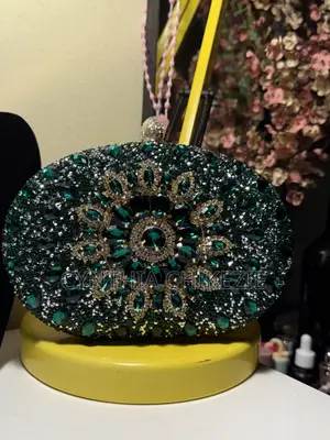 Oval Crystal Clutch Alloy Flower Diamond Evening Bag