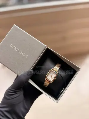 Chic Ladies Watch
