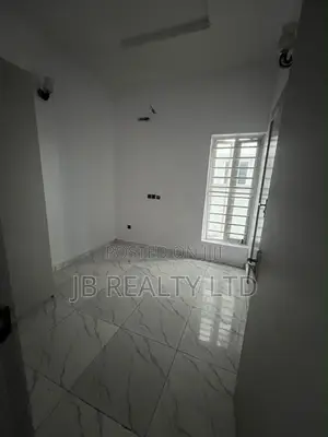 1bdrm Shared Apartment in Lekki for rent