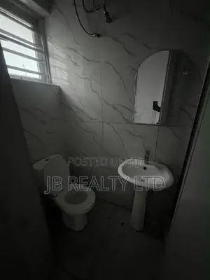 1bdrm Shared Apartment in Lekki for rent