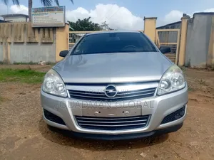 Opel Astra 1.6 2008 Silver
