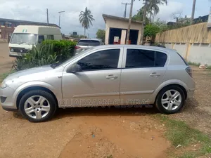 Opel Astra 1.6 2008 Silver