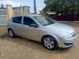 Opel Astra 1.6 2008 Silver