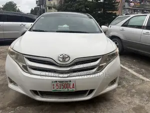 Toyota Venza V6 AWD 2010 White