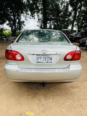 Toyota Corolla Sedan 2004 Silver