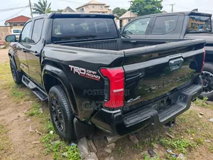 Toyota Tacoma 2025 Black