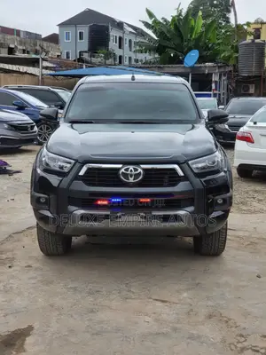 Toyota Hilux 2025 Black