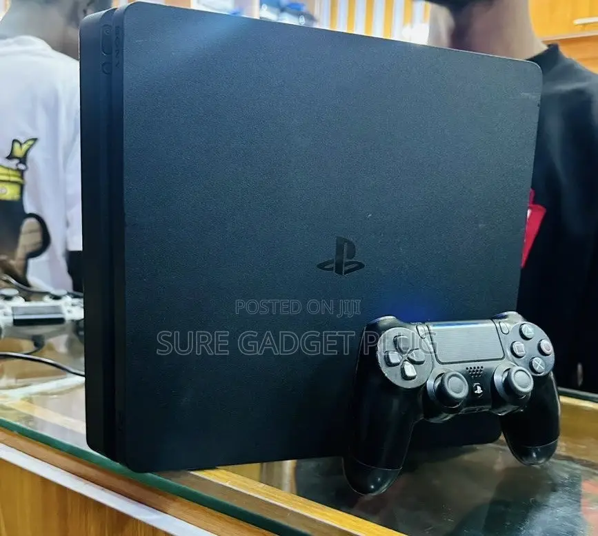 PS4 Slim Loaded With 12 Games