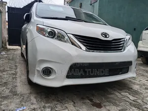 Toyota Sienna 2015 White