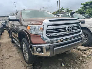 Toyota Tundra 2018 Brown