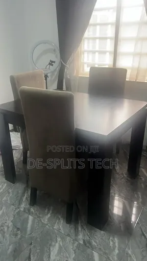 Neatly Used Dining Table