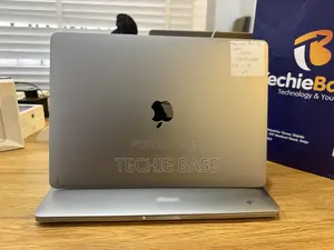 Laptop Apple MacBook Pro 2022 M2 8GB Apple M2 SSD 256GB