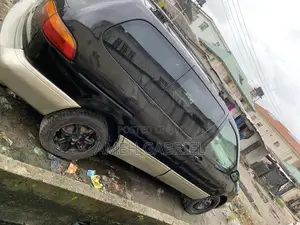 Toyota Sienna 1999 Black